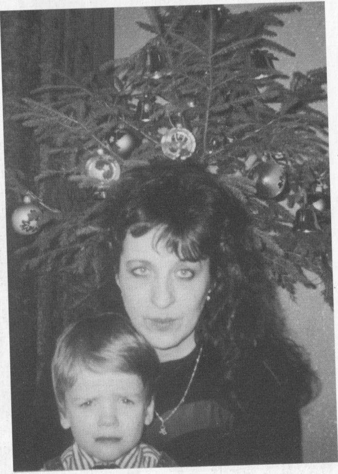 Algirdo Jėčio dukra Audronė su sūnumi Ugniumi (apie 1995 m.)