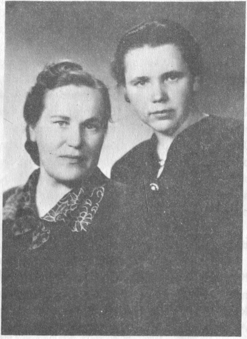 Emilija Vaičėnaitė, Anelė Dručkutė-Siniauskienė.