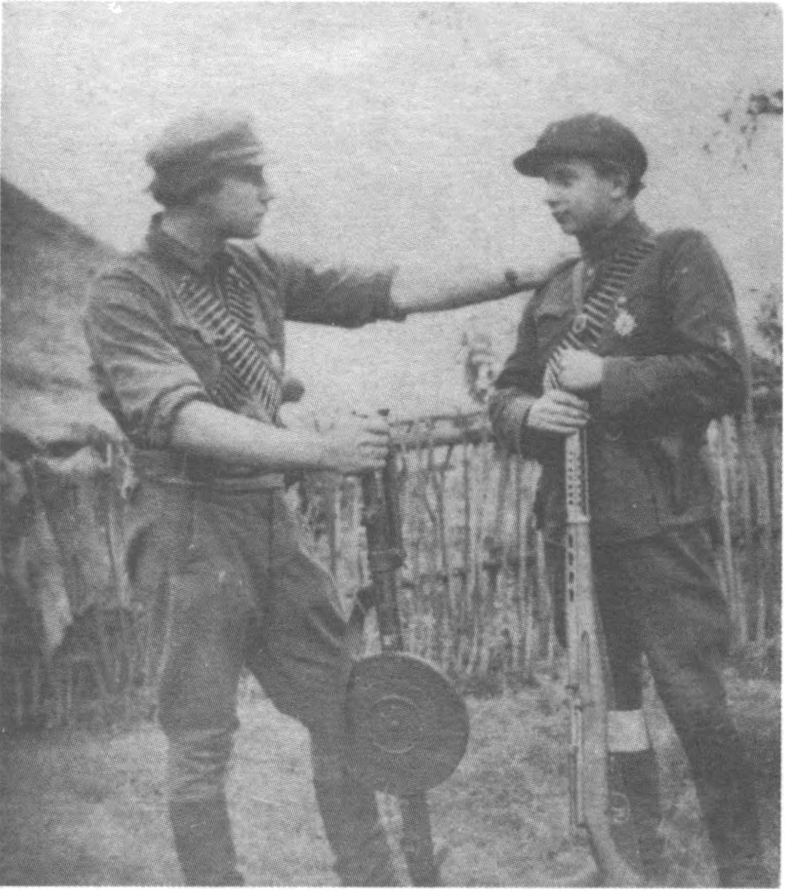Gečauskai: Kazys-Garvežys ir Vytautas-Spyglys.