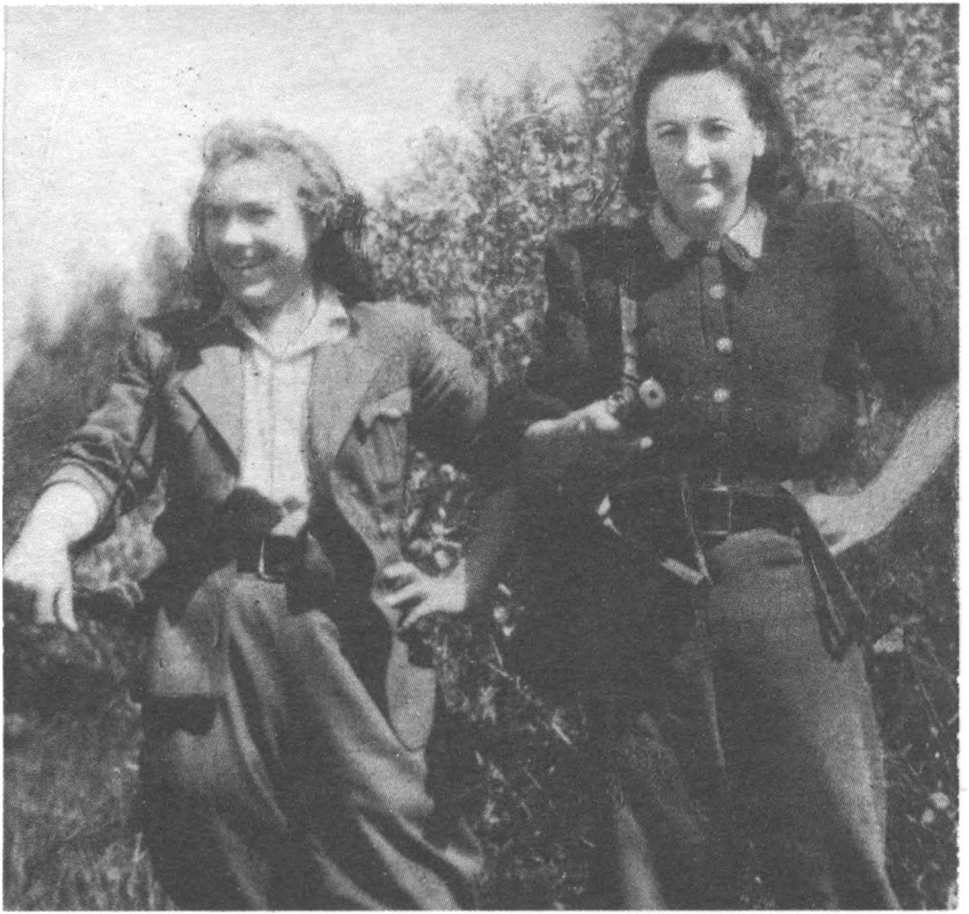 Partizanės Birutė Čepaitė ir Jadvyga Žardinskaitt-Daktaras Dolitlis.