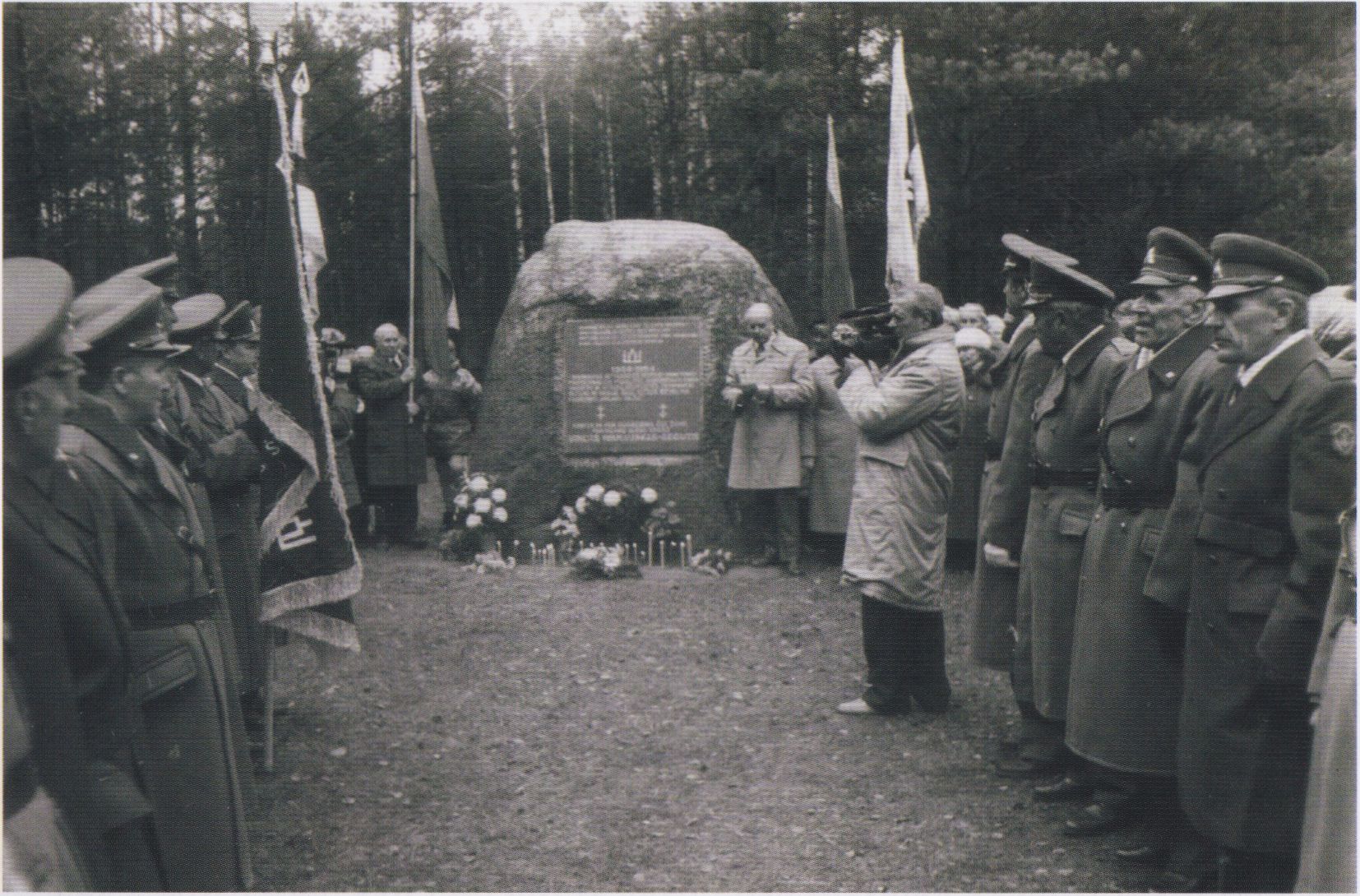 Paminklinio akmens Vinco Ivanausko-Gegučio žūties vietoje atidengimo iškilmės. 1995 m.
