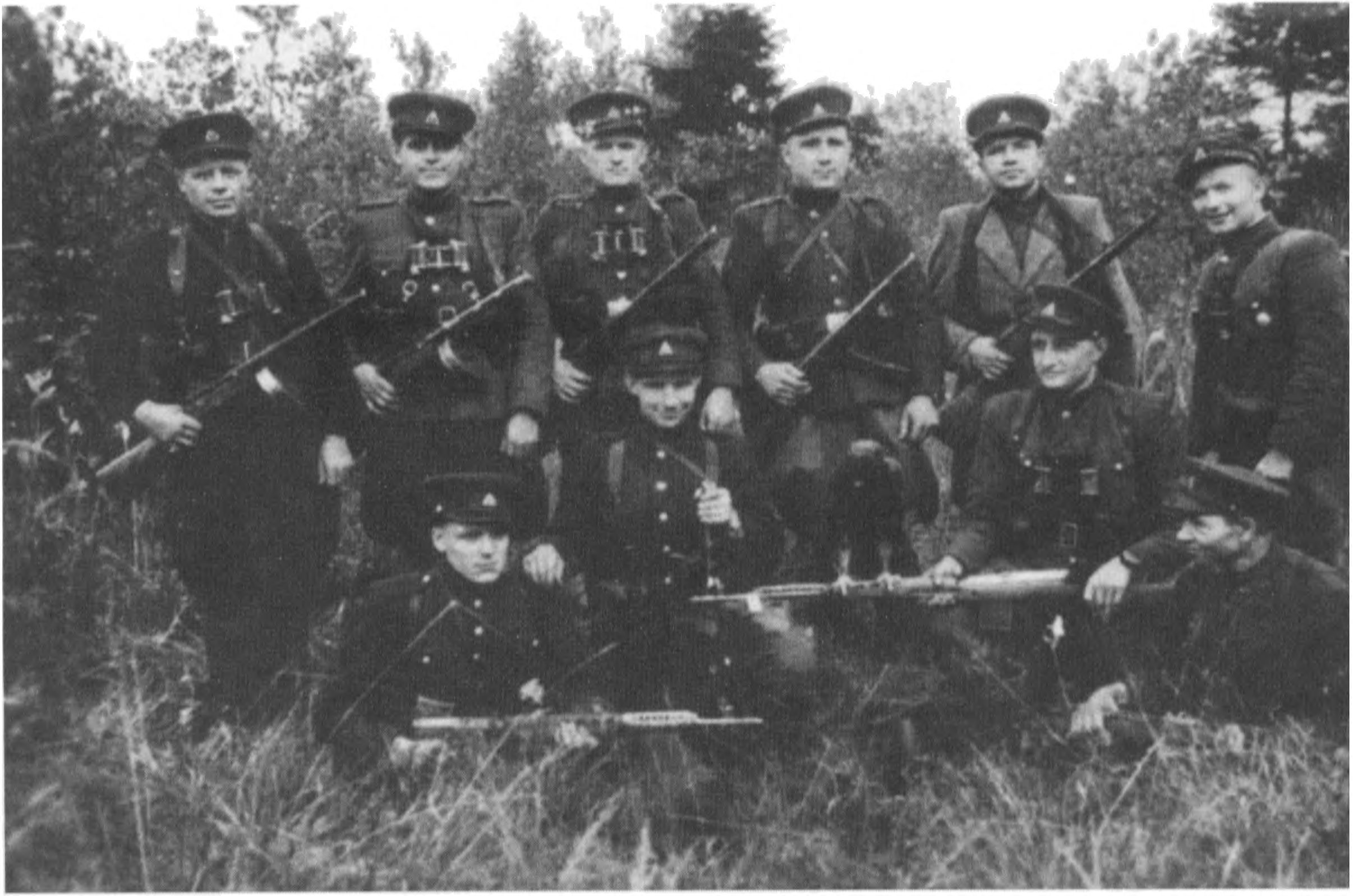 „Prisikėlimo" apygardos partizanai.
