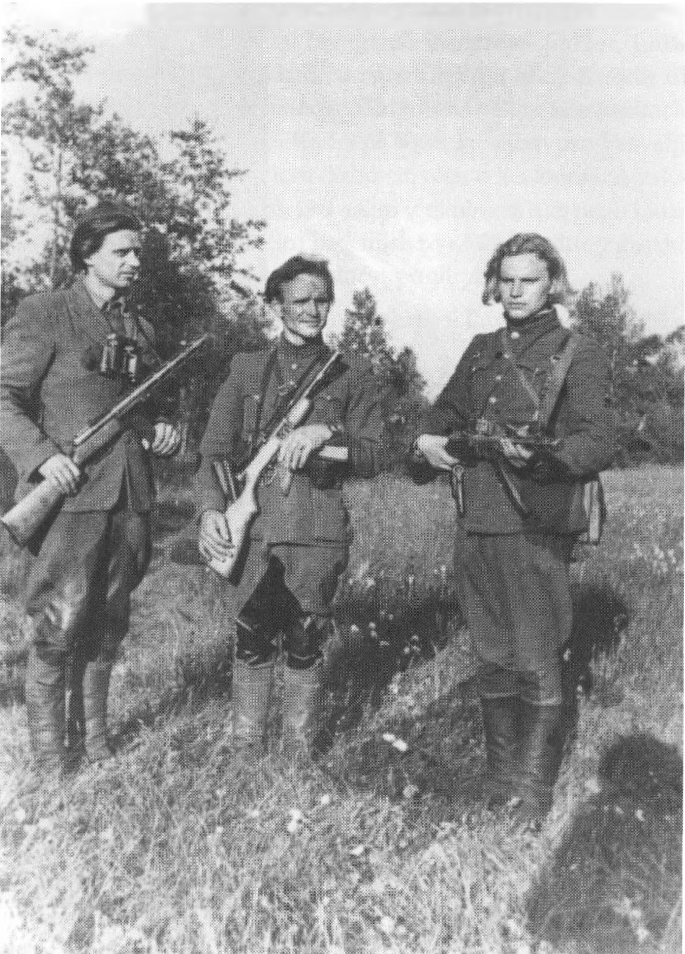 „Prisikėlimo" apygardos partizanai. Viduryje - Juozas Paliūnas-Rytas.