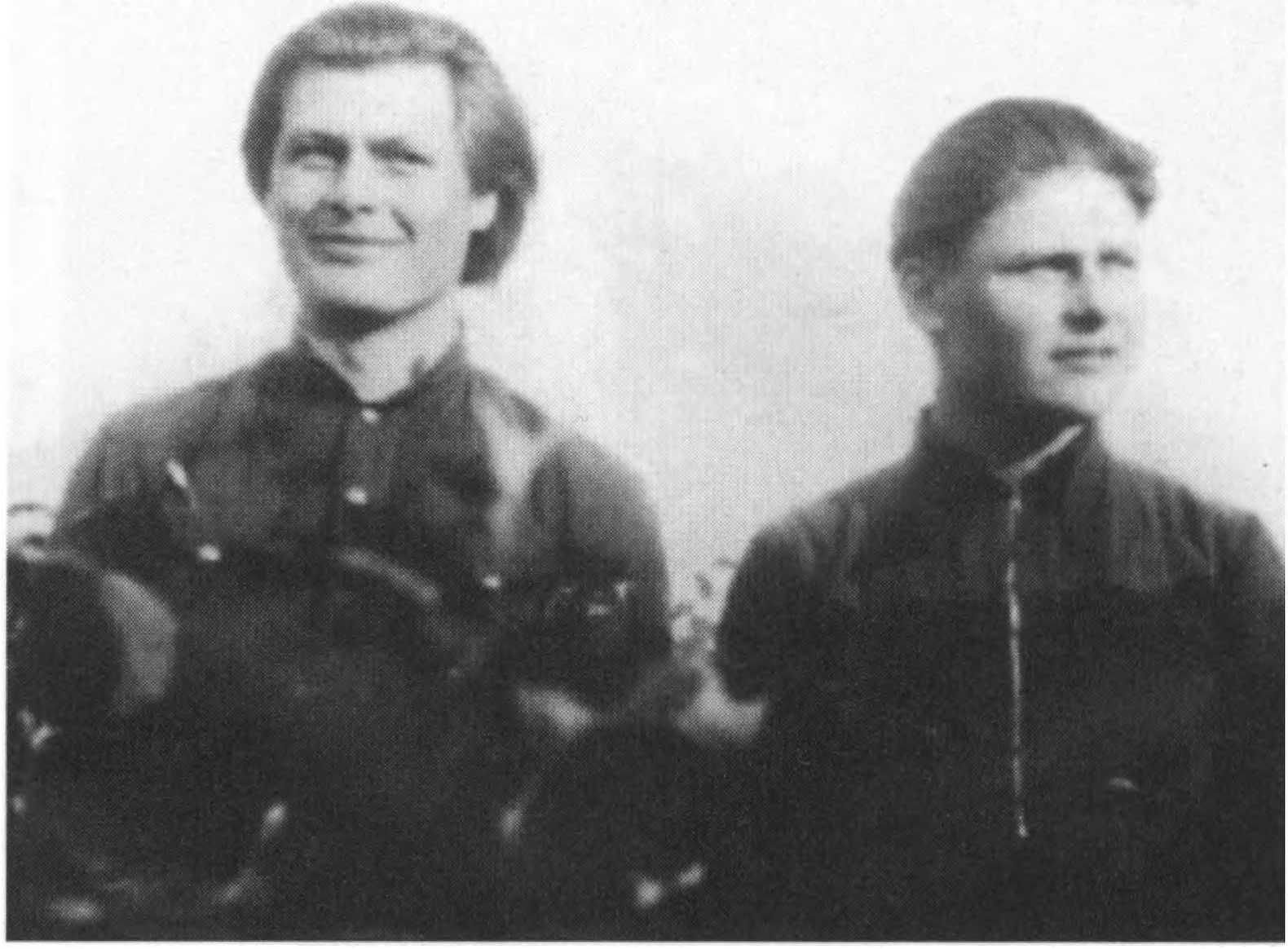 Alfonsas Kavaliauskas- Vosilka, Uraganas ir Antanas Kavaliauskas-Dobilas. Broliai iš Vozbučių k., Krakių vlsč.
