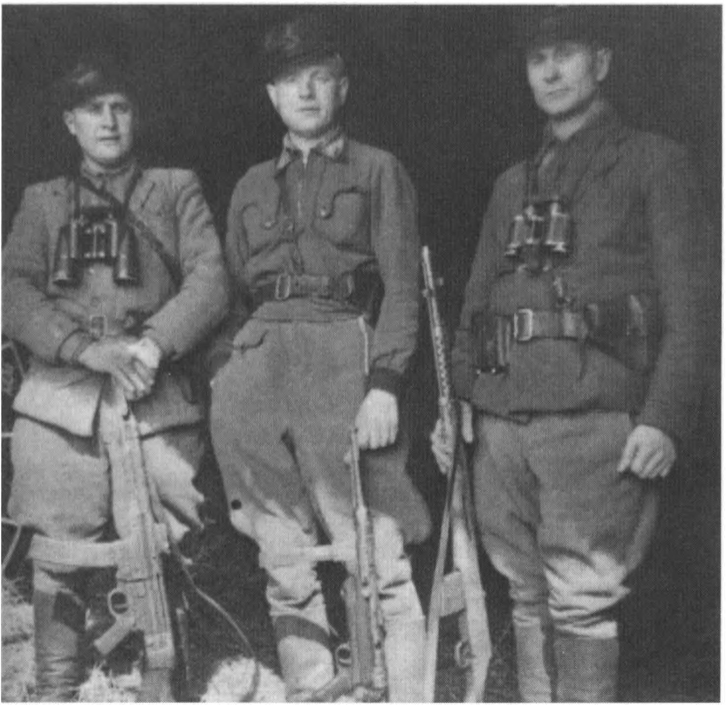 Kazys Valentėlis-Pavasarėlis, Bronius Mikonis-Cvinklys iš Buožių k., Aleksas Puzinas-Liudvikas.