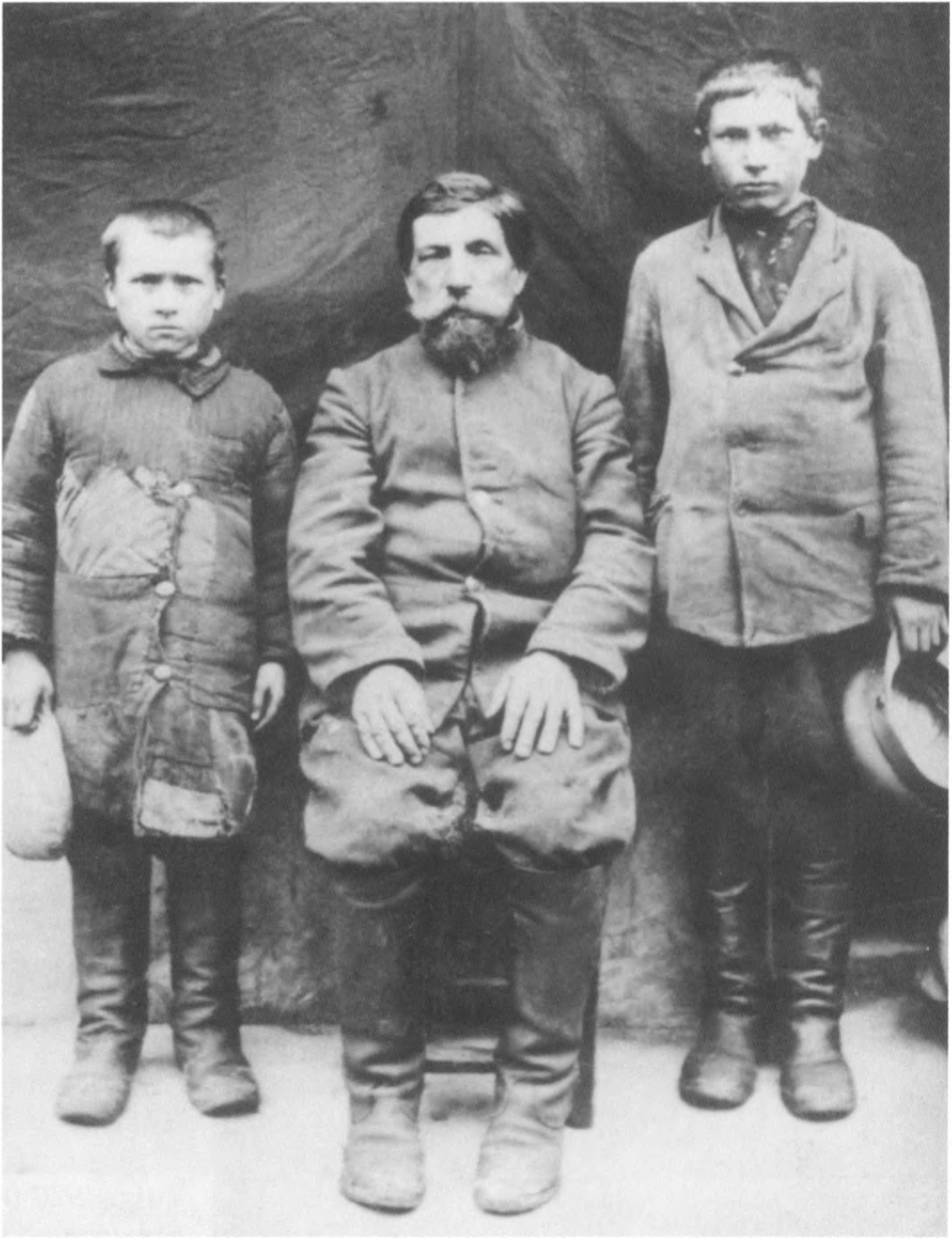 Partizanų ryšininkas Alfonsas Ribakovas, Platonas Martinovičius Ribakovas (tėvas), g. Plikiškių k., Anykščių r., ir Jokimas Ribakovas