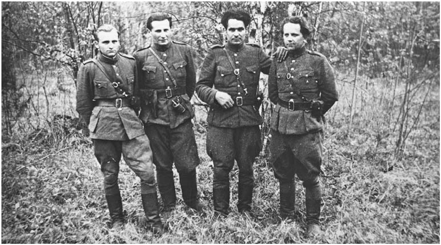 1. Šneideris Stasys, Jono-Varguolis, g. 1925 m. Butviluose, Kražių vlsč. Žuvo 1949 m.; 2. Slapšinskas Vytautas-Vytas; 3. Kisielius Juozas, Jono-Ge-nius, g. 1917 m. Pavidaujyje, Eržvilko vlsč. Žuvo 1953 m. Kartupiuose; 4. Laurynaitis Antanas, Jono-Algimantas, Žeimelis, g