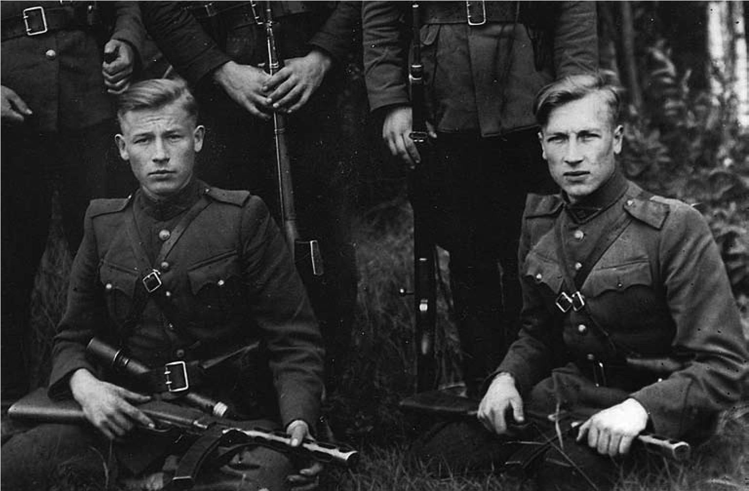 partizanai broliai Morkūnai: 1. Bronius-Diemedis, g. 1932 m. Žuvo 1952 04 29; 2. Antanas-Jaunutis
