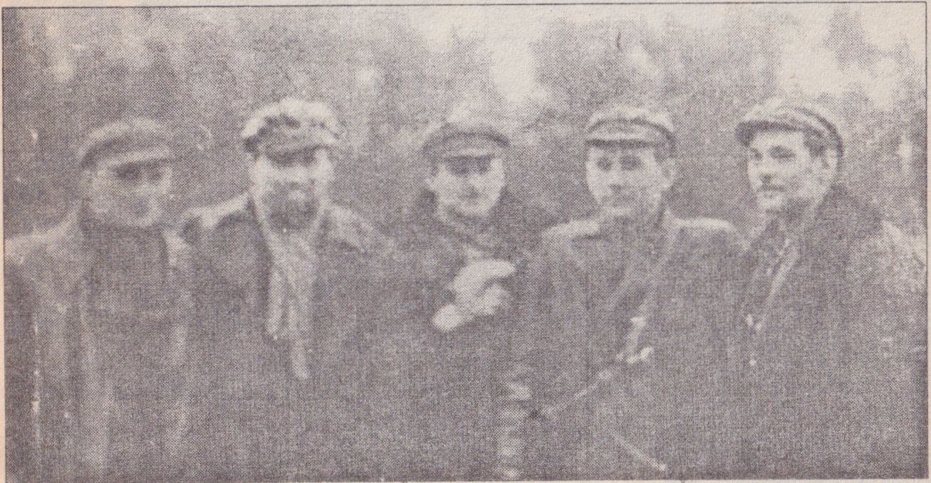 Iš kairės: Br.Karbočius, Vaitekūnas, J.Semežys, neatpažintas, M.Šemežvs.
