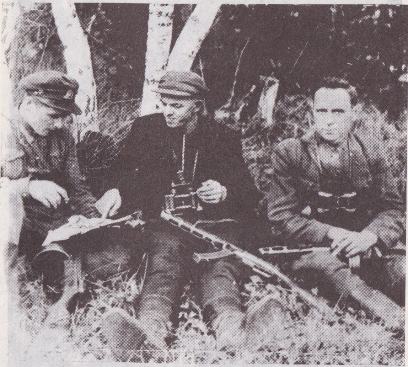 Edvardas Starulis, Jonas Kalvaitis ir Antanas Ambruožas.