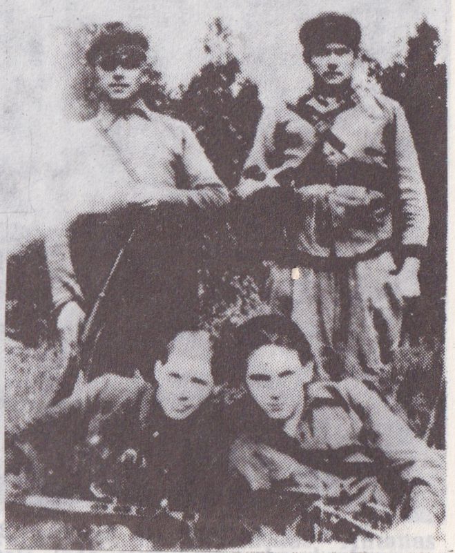 Apačioje iš kairės: Bronius Baneckas ir Stasys Gėgžna. Viršuje: Petras Gerdvila ir Petras Pabrinkis.