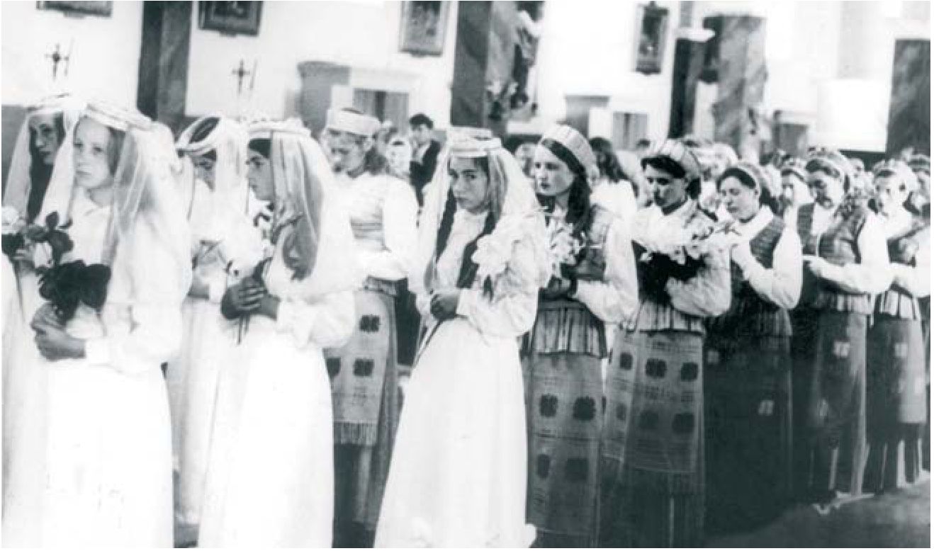 Atvykus iš Igliaukos. Viduklės bažnyčia, 1976 metai