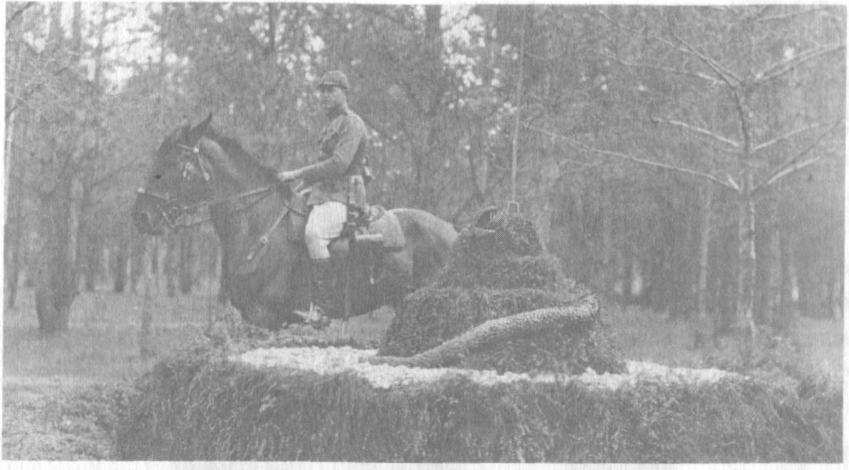 Jonas Žemaitis 1932 m. vasarą Gaižiūnų poligone 